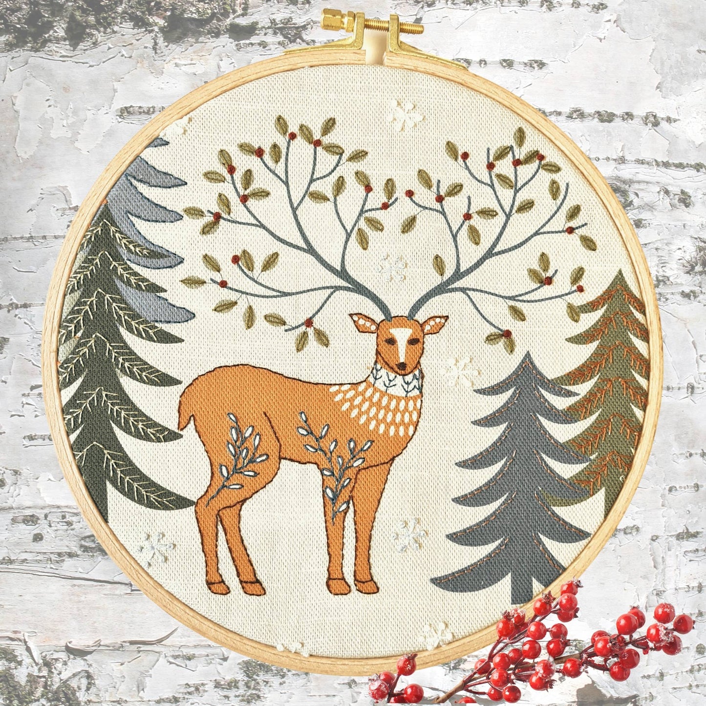 Printed Linen Embroidery Kit King of the Woods